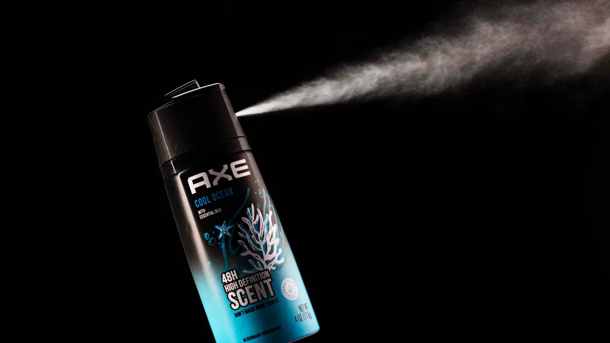 Baking soda free natural deodorant for sensitive skin Spray deodorant can releasing mist